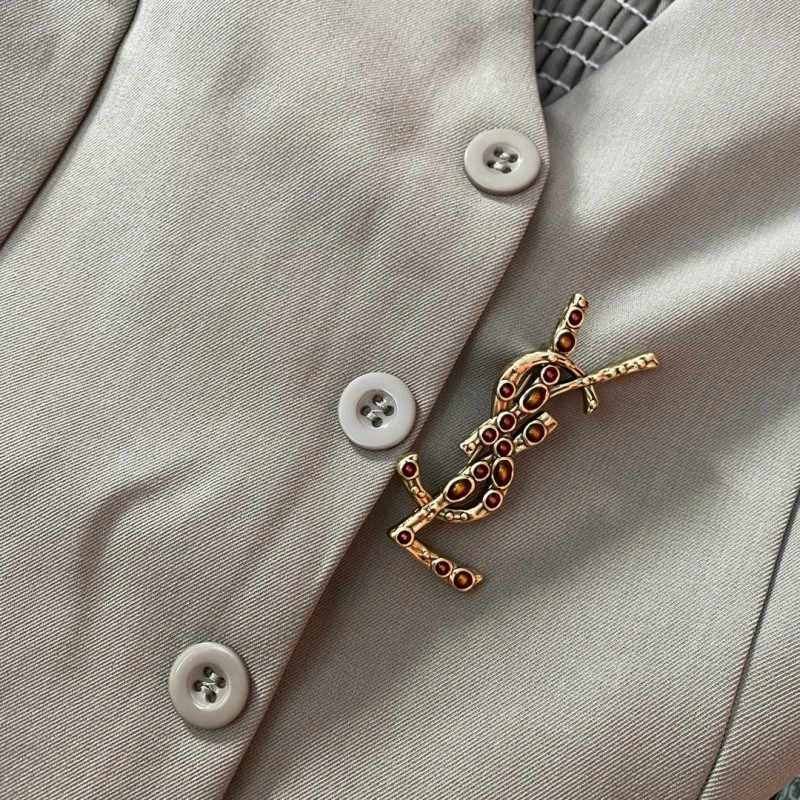 UrbanChic Ysl Brooches 207529