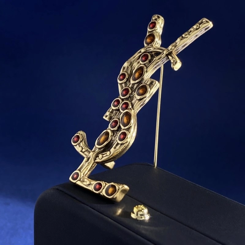 UrbanChic Ysl Brooches 207529