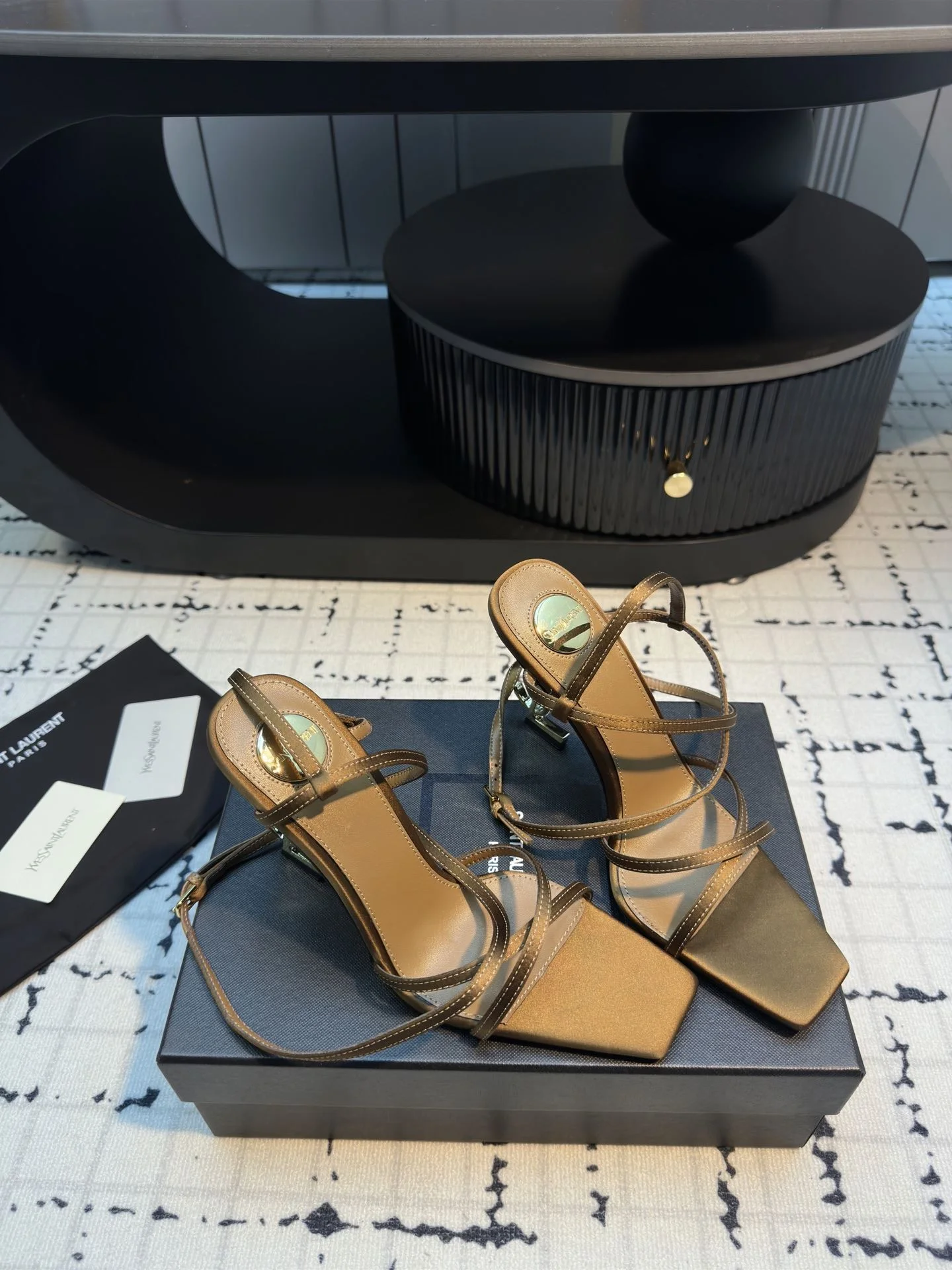 OdorResistant Ysl Sandals 7047