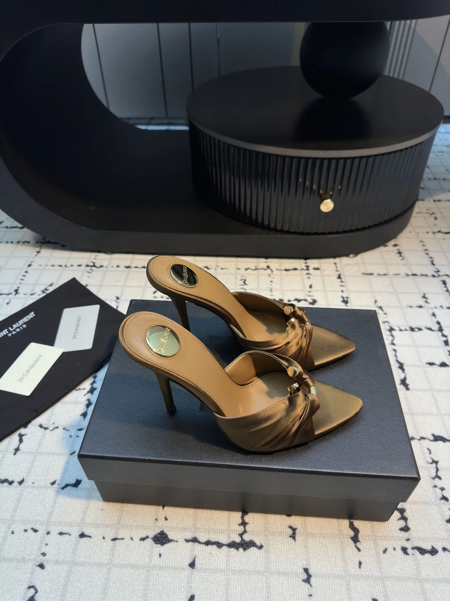Ysl Sandals Trendsetting 7034