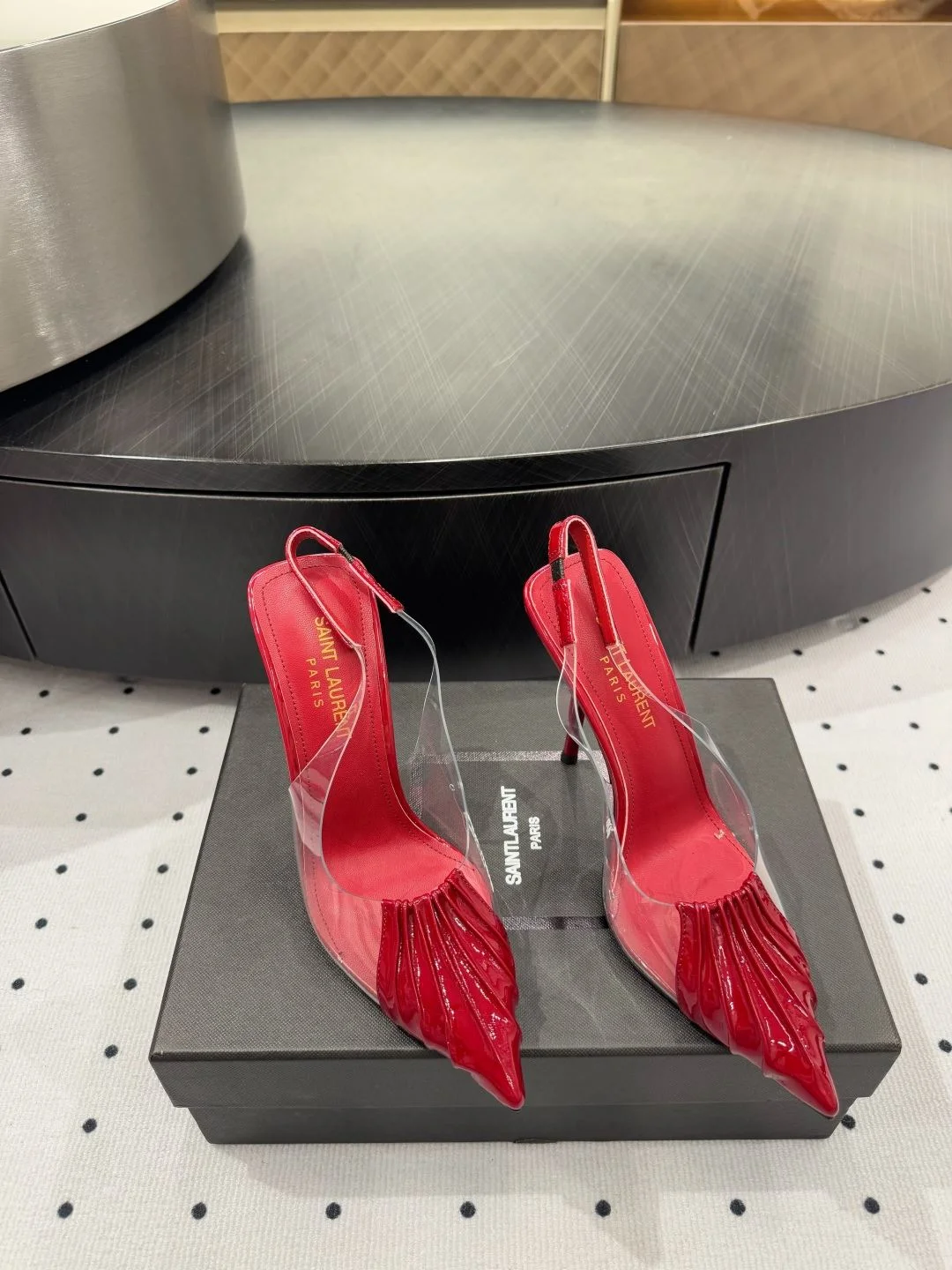 Flexible Ysl Sandals 7033
