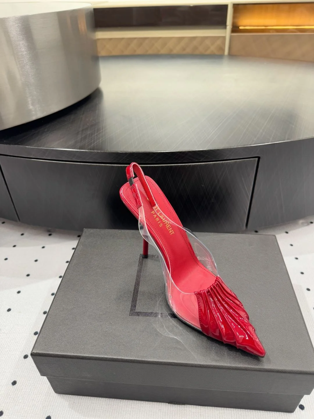 Flexible Ysl Sandals 7033