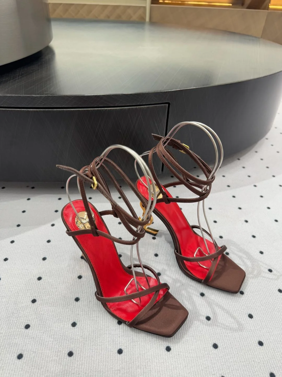 Unique Ysl Sandals 7050