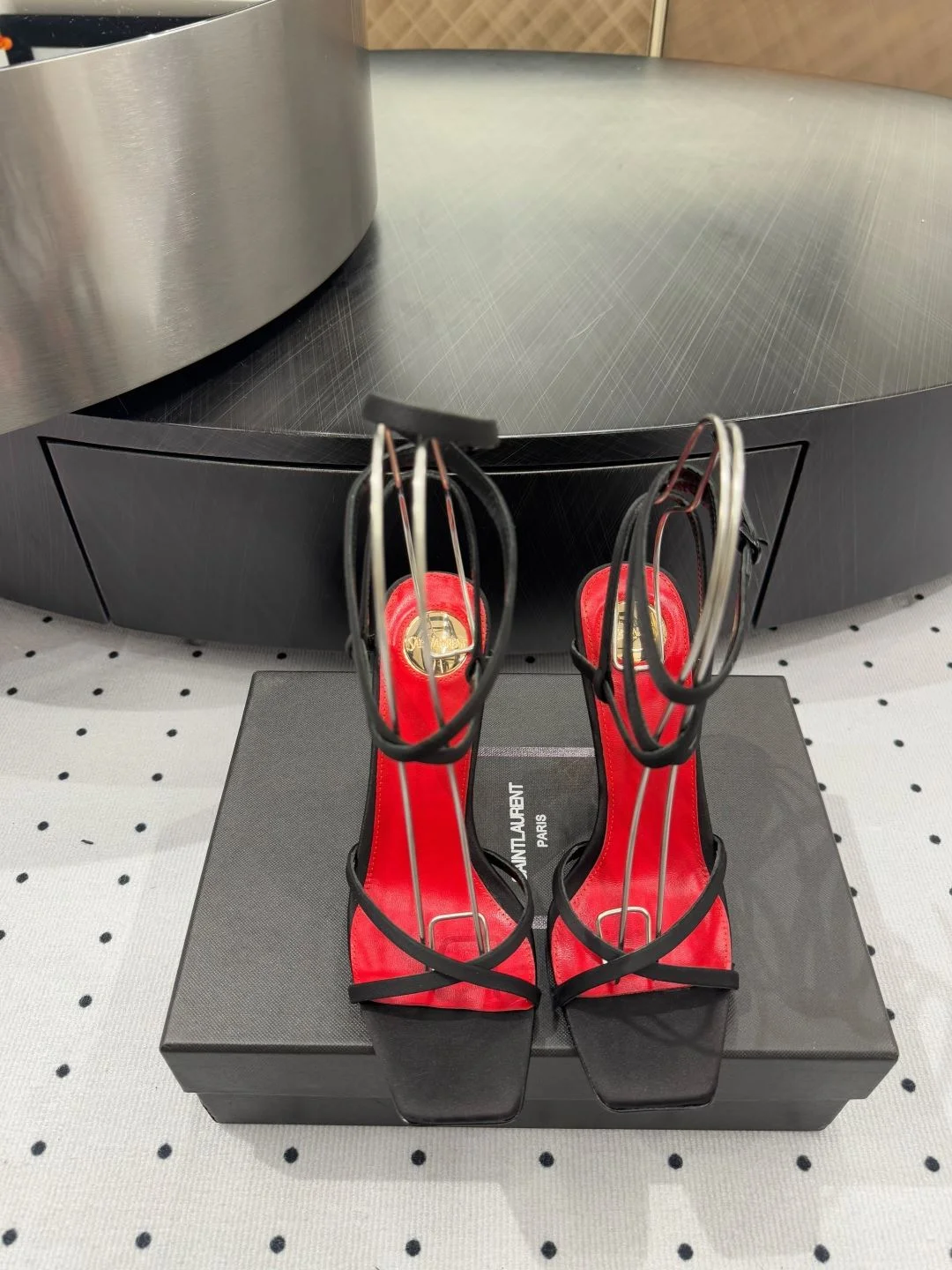 Ysl Sandals Unisex 7066