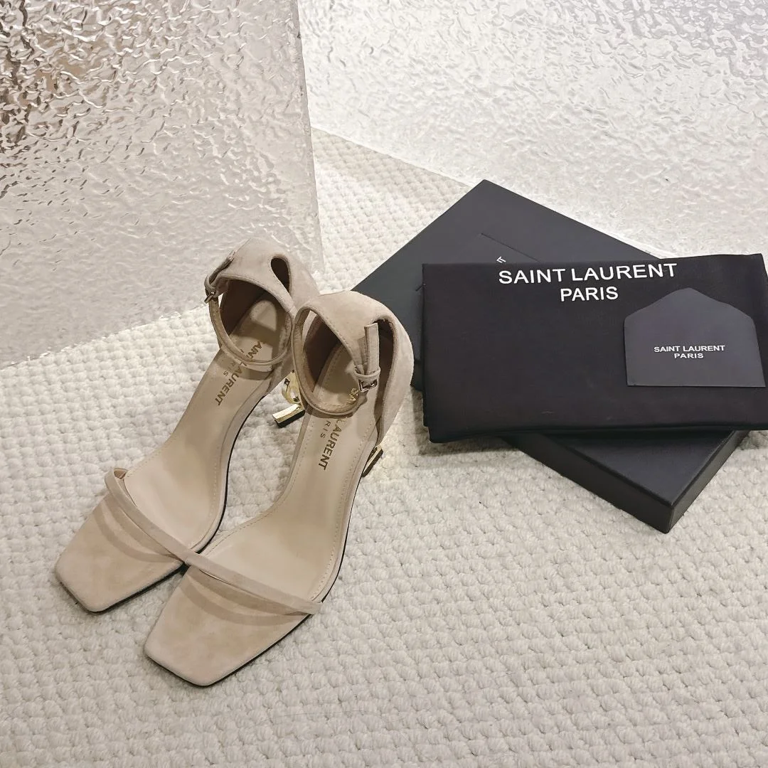 Trendsetting Ysl Sandals 7011