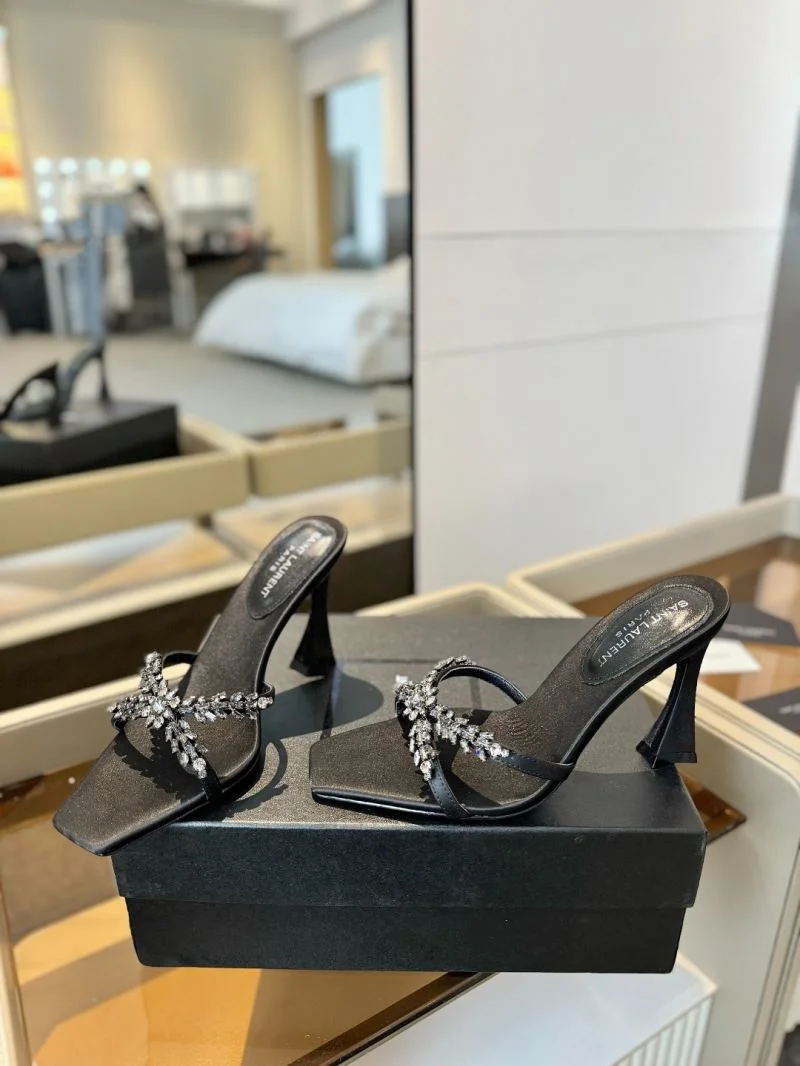 Ysl Sandals Stylish 11100