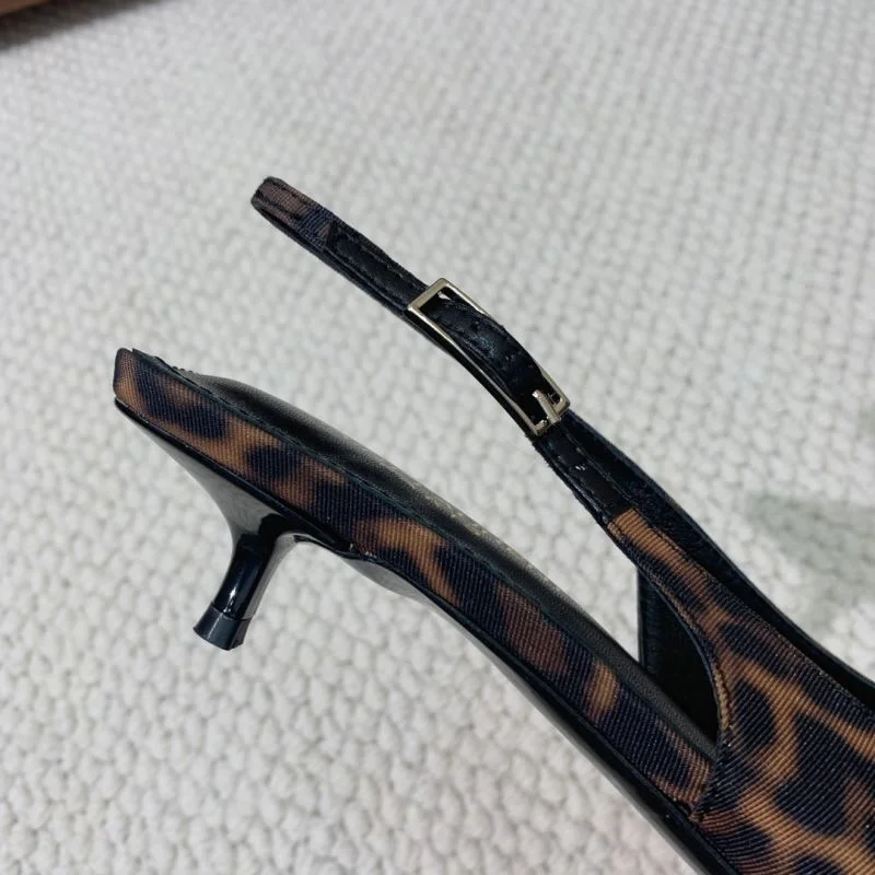 Ysl Sandals GoAnywhere 8653