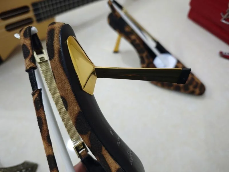 Ysl Sandals EyeCatching 15320