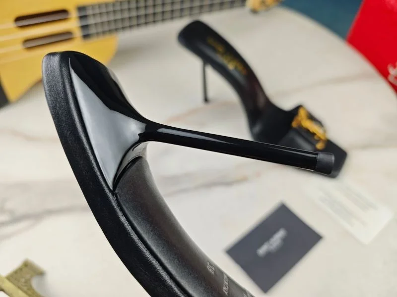 Ysl Sandals Soft 15283