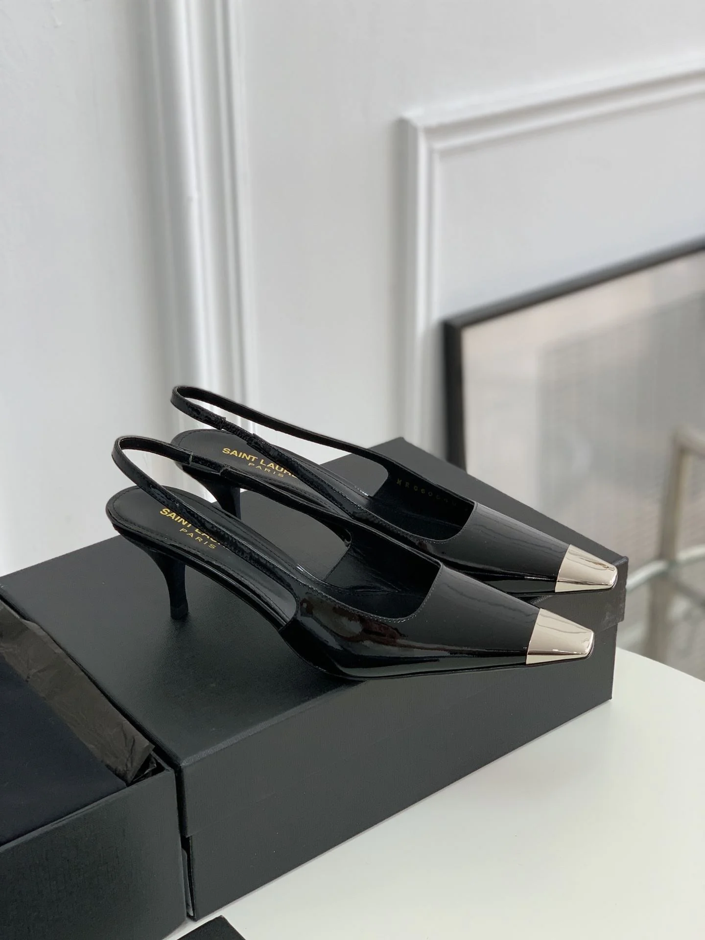 Ysl Sandals Youthful 5711