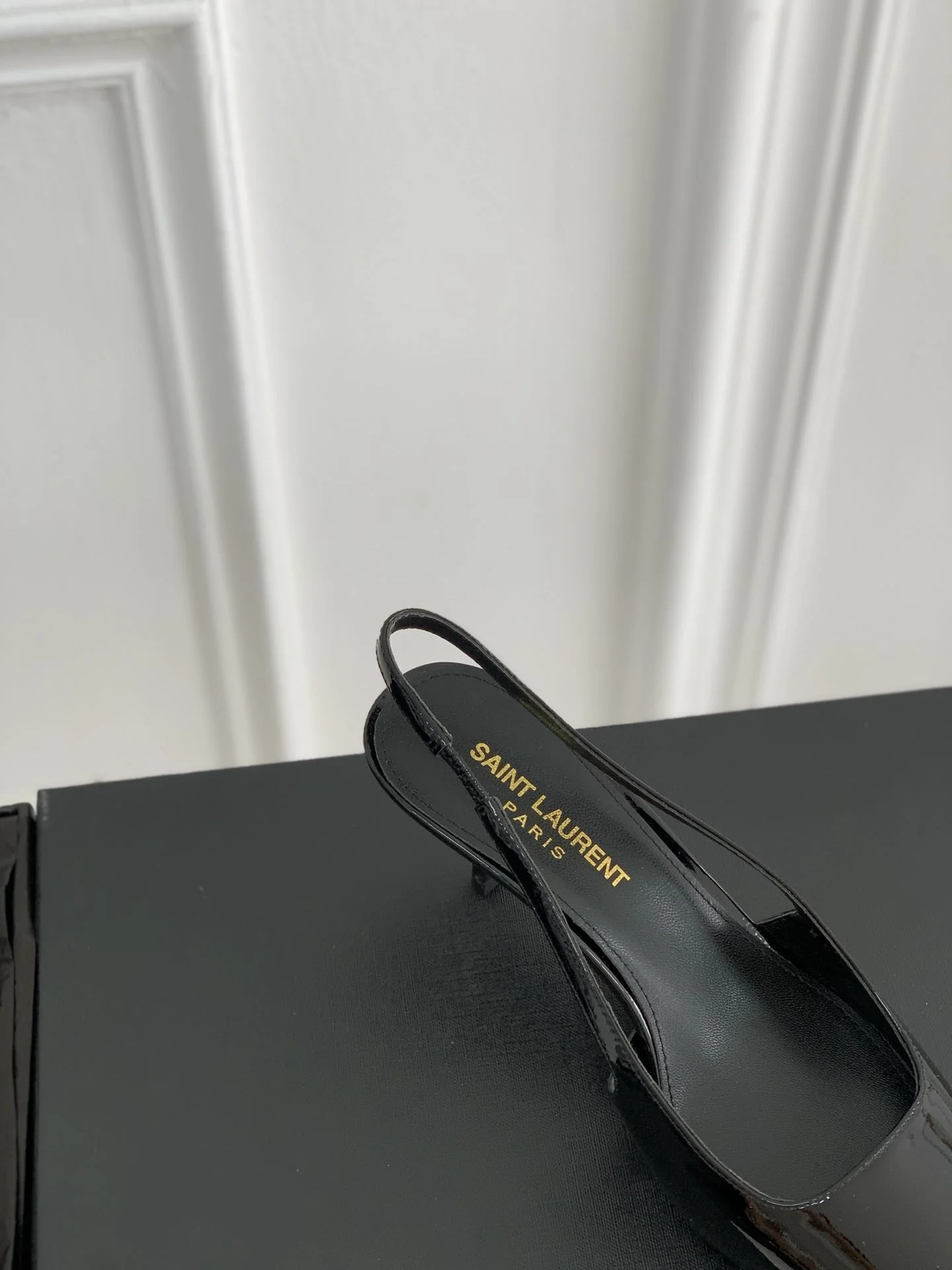 Ysl Sandals Youthful 5711