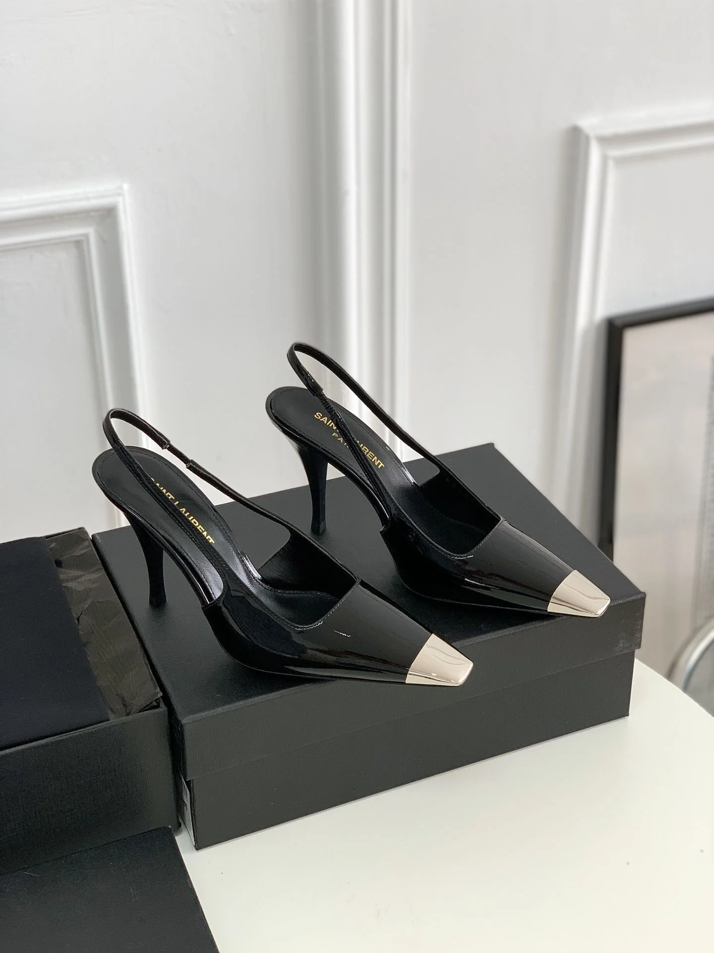 Snug Ysl Sandals 5831