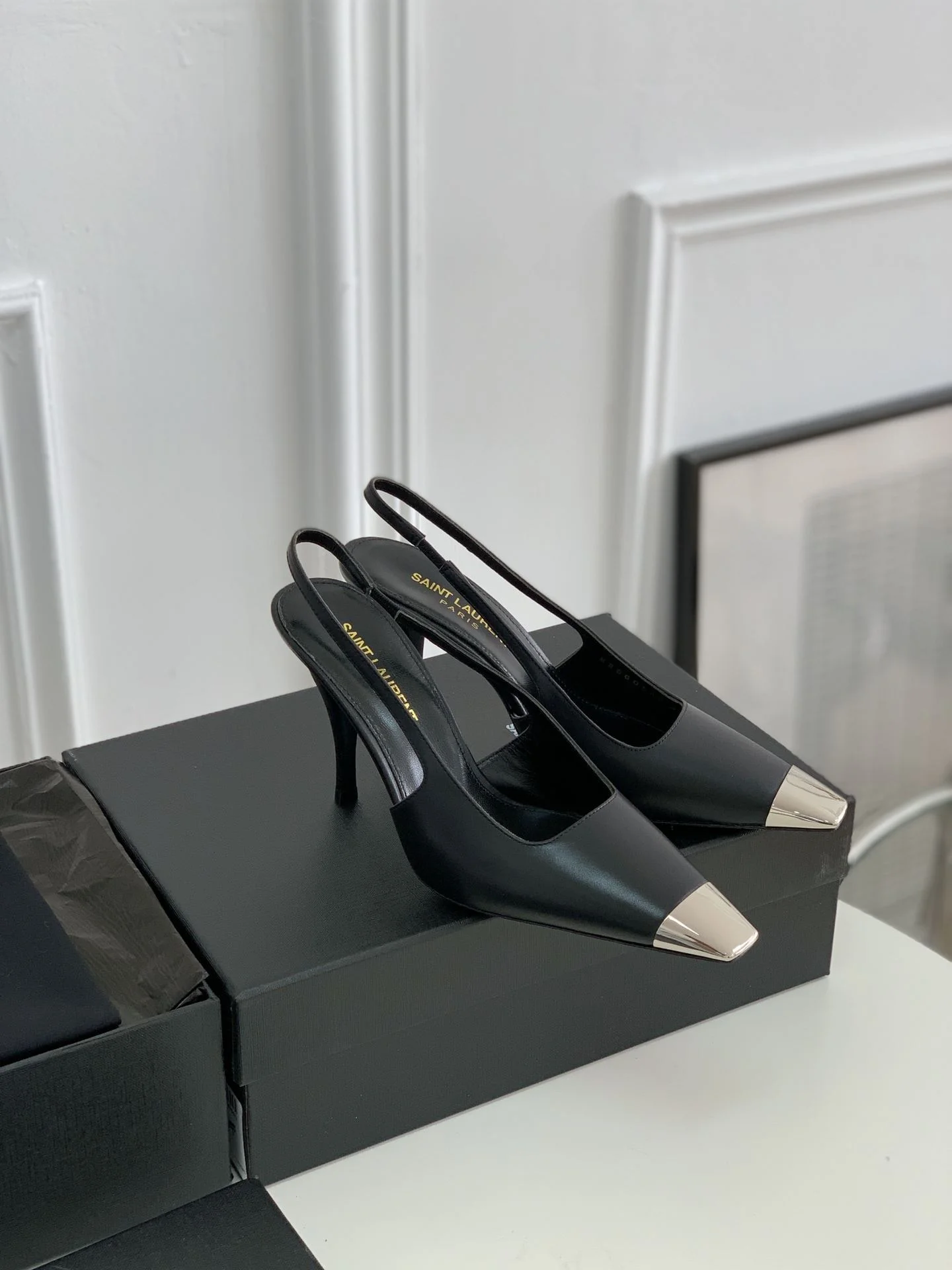 Durable Ysl Sandals 5725