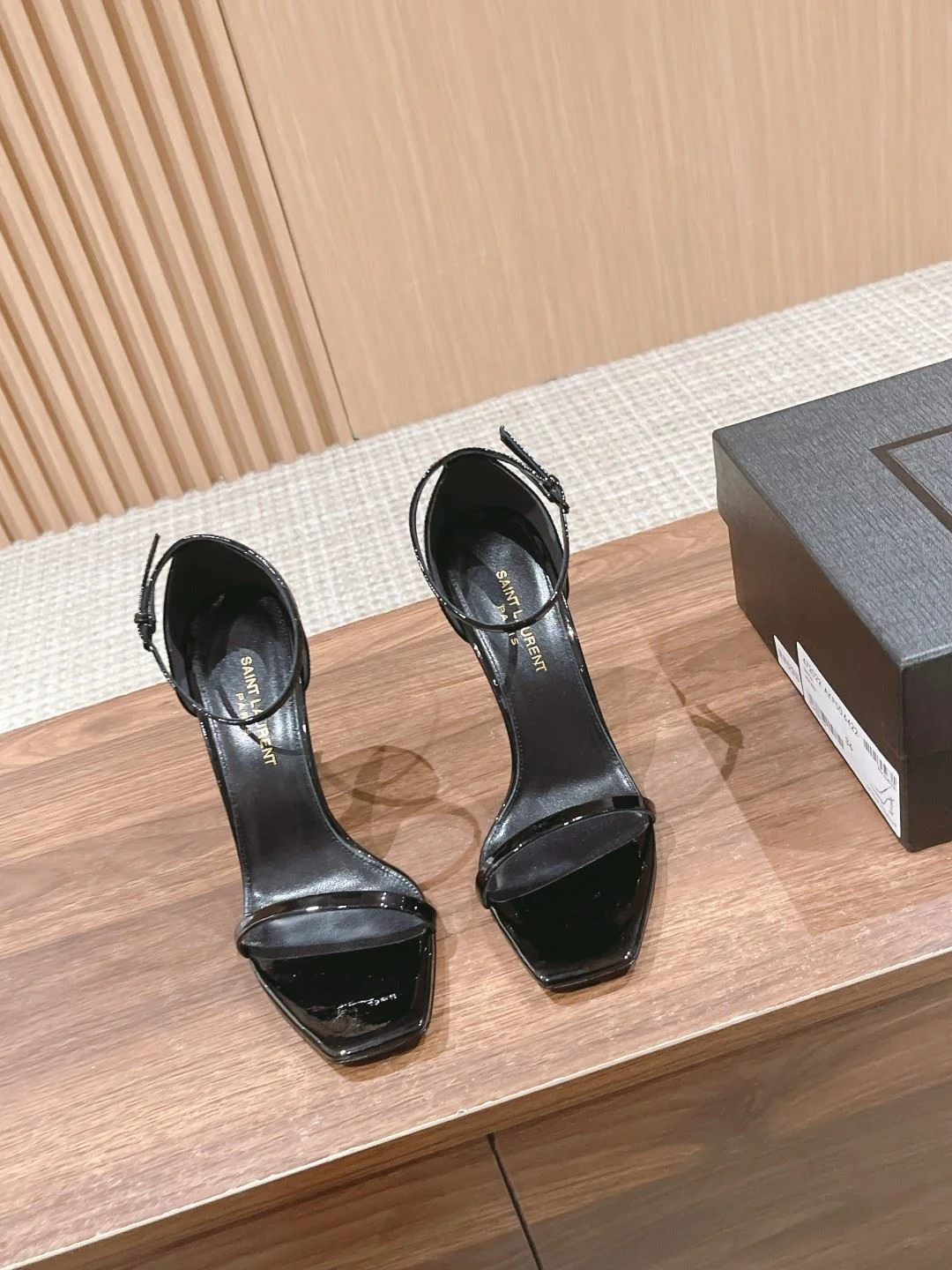 Ysl Sandals Comfortable 5749