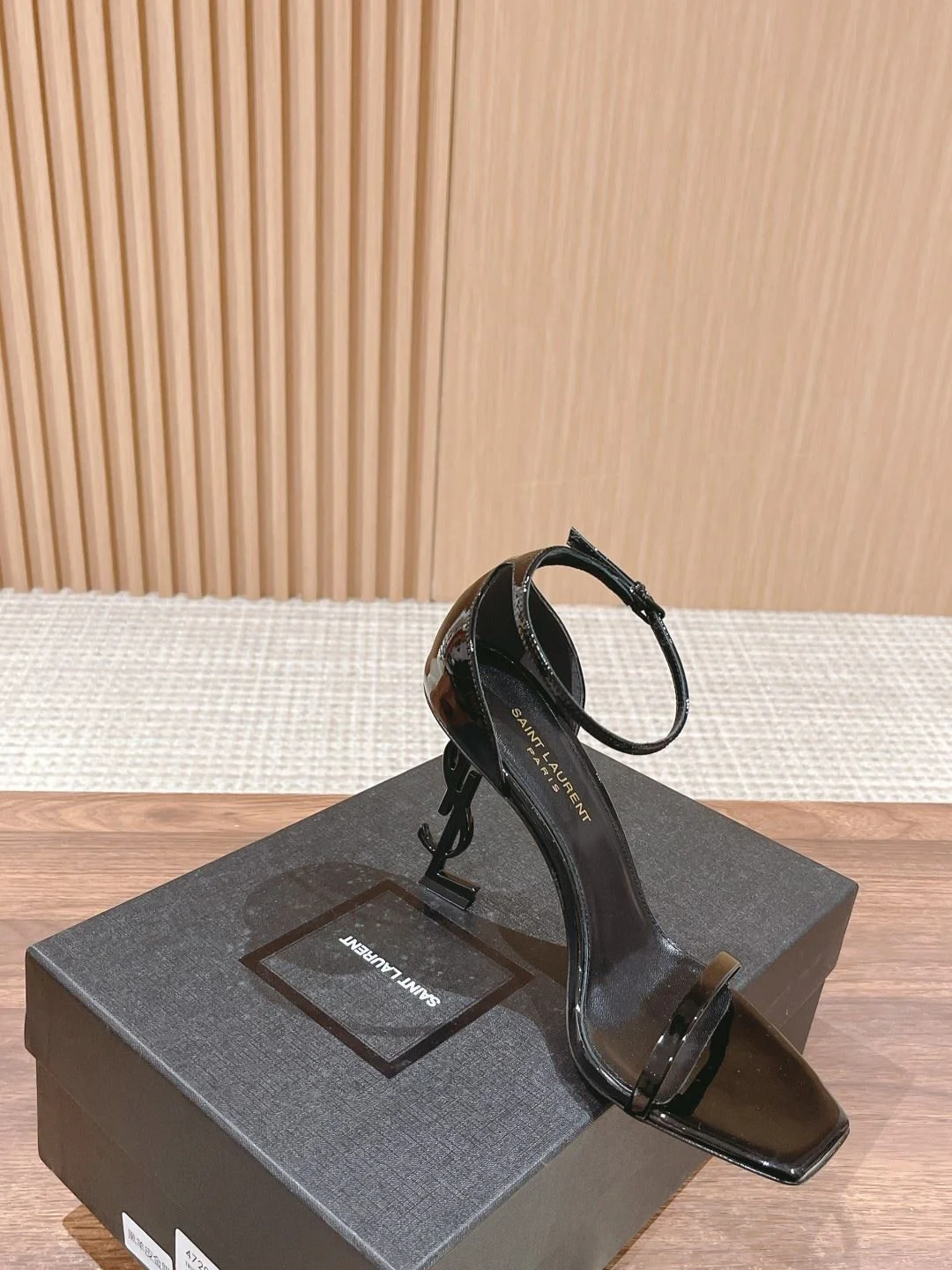 Ysl Sandals Comfortable 5749