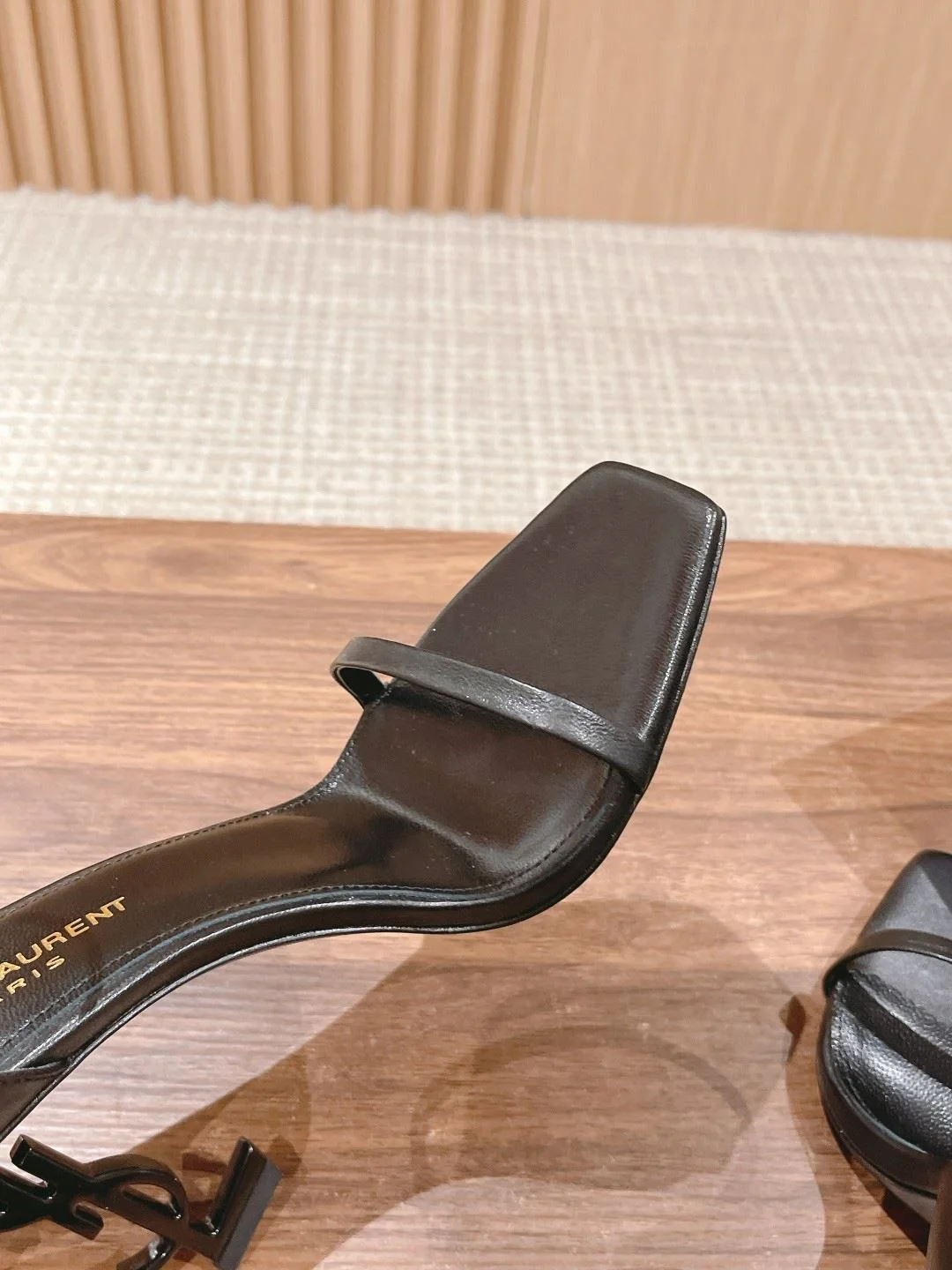 Ysl Sandals Premium 3889