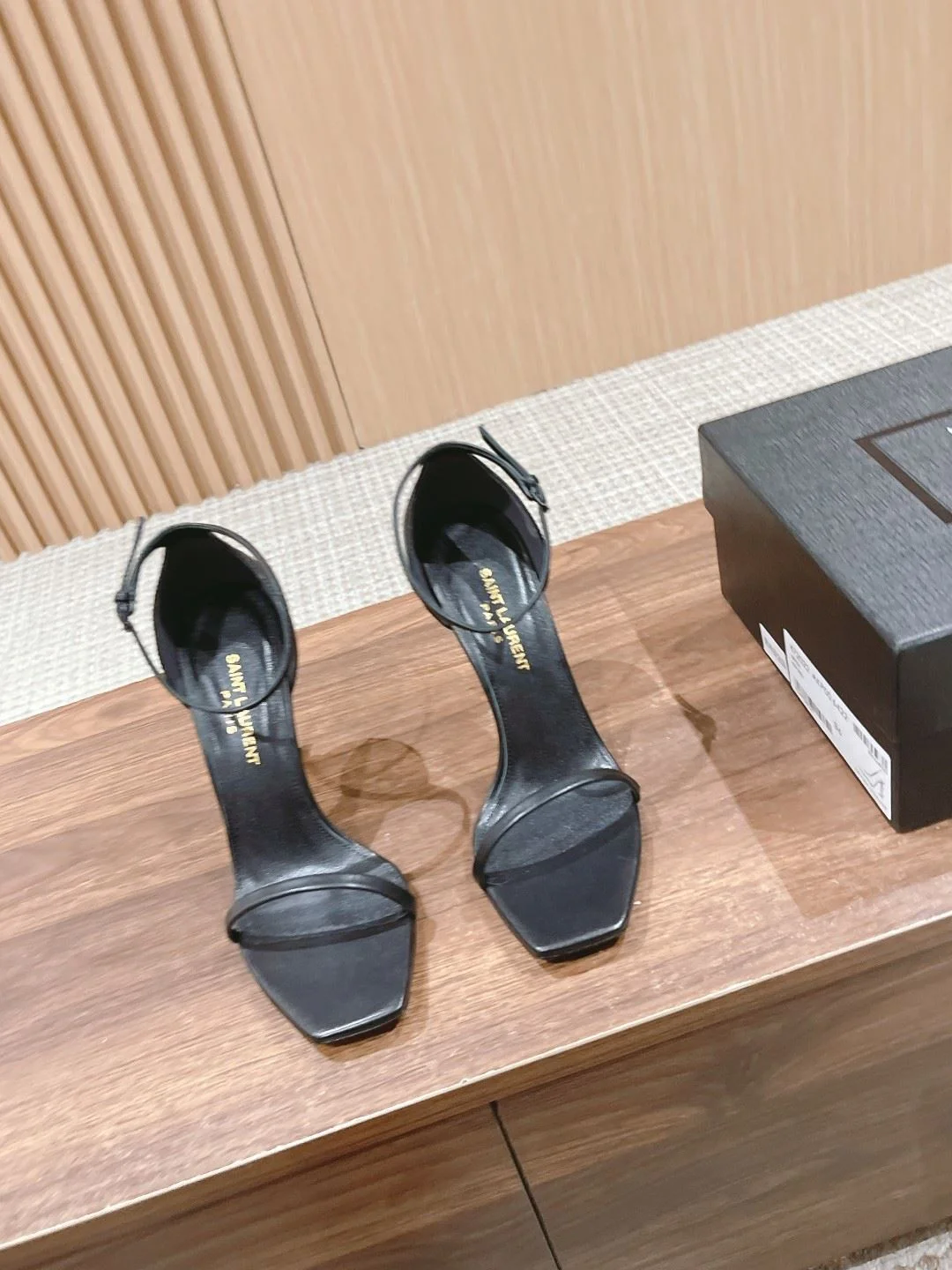 Ysl Sandals Trendy 5708