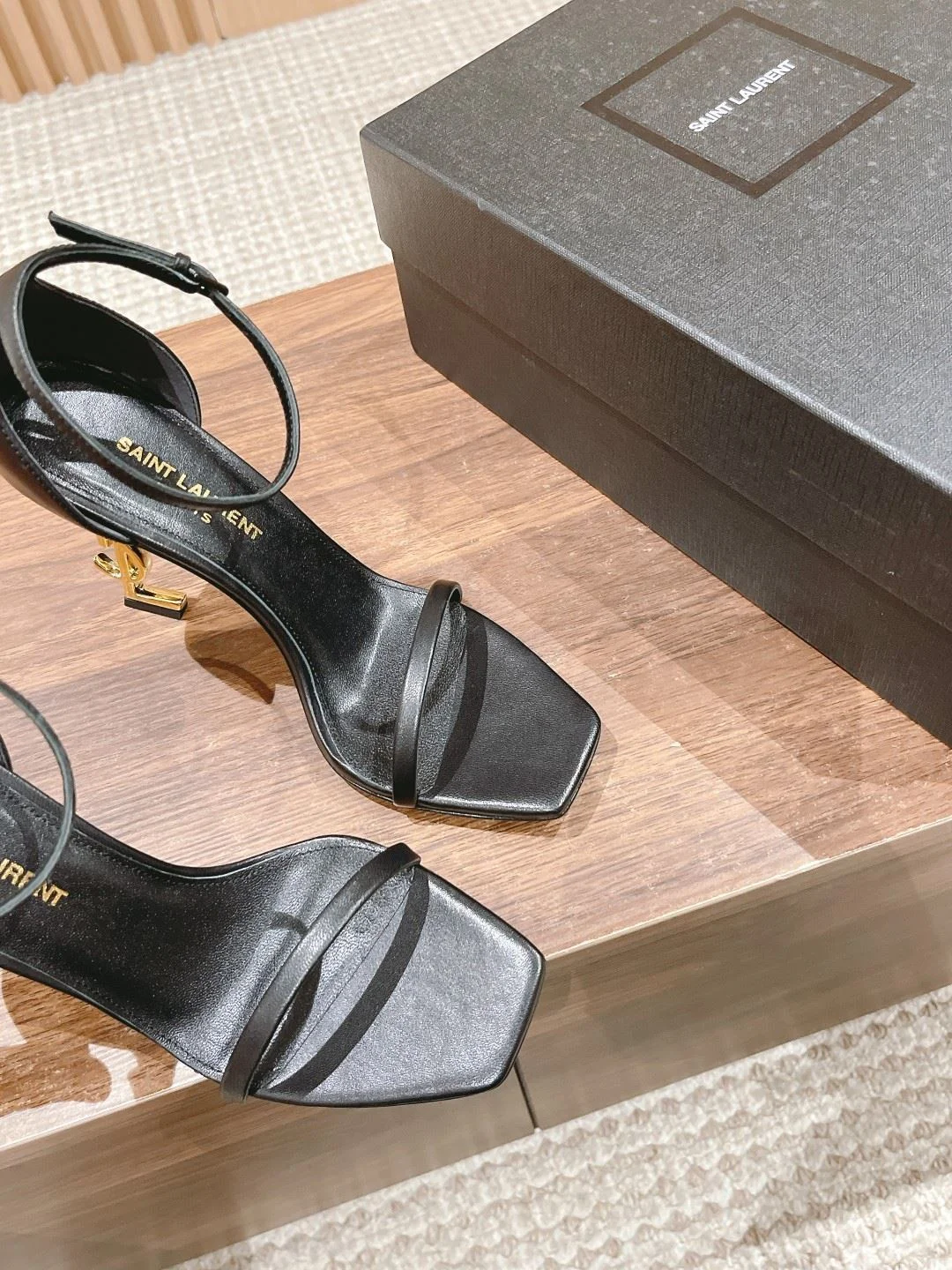 Ysl Sandals Trendy 5708
