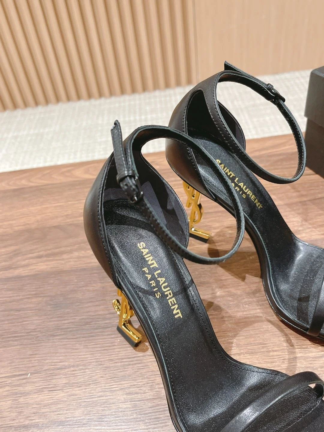 Ysl Sandals Trendy 5708