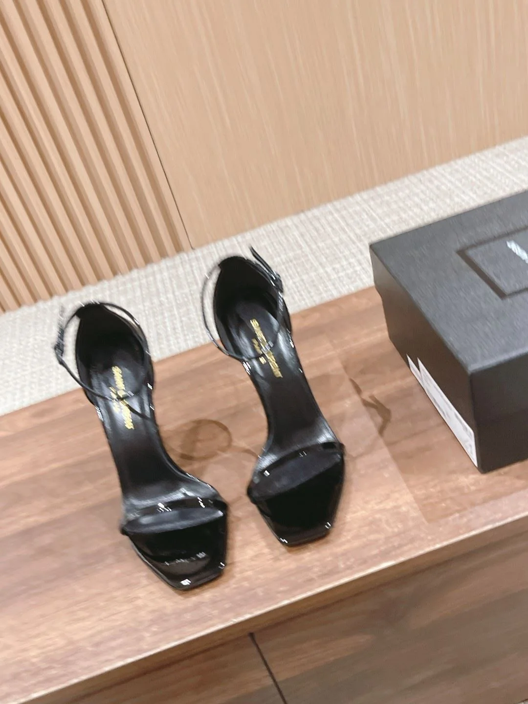 Ysl Sandals Lightweight 5727
