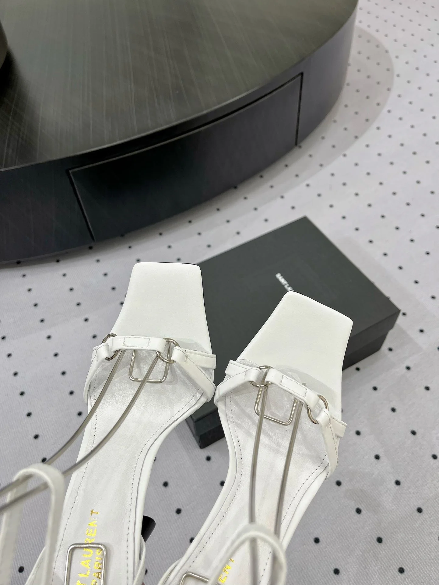 Ysl Sandals Breathable 5721