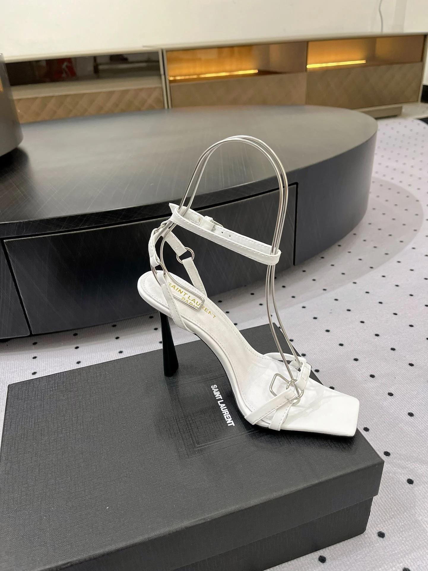 Ysl Sandals Breathable 5721
