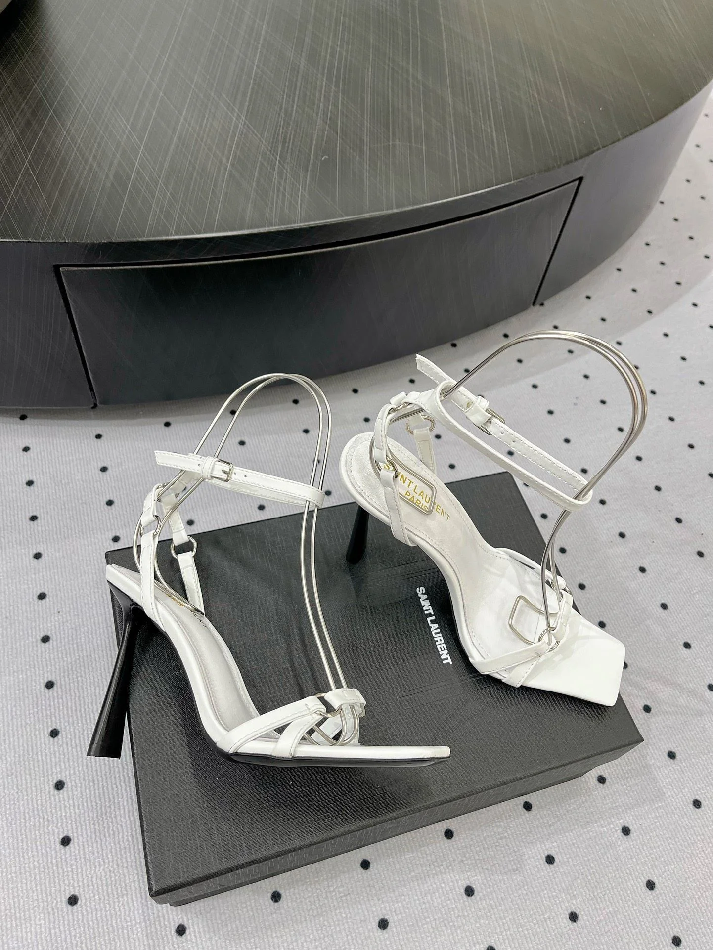 Ysl Sandals Breathable 5721