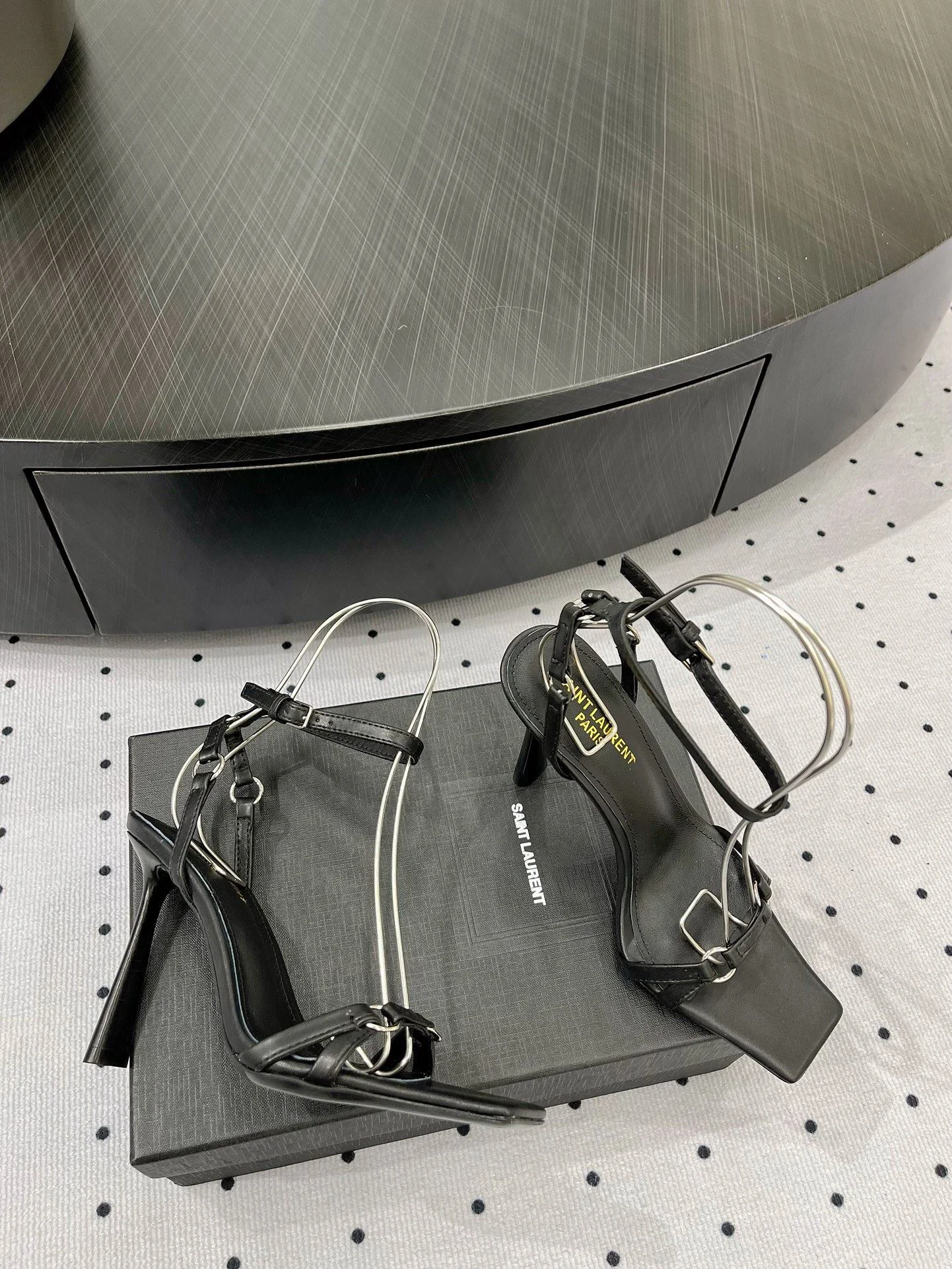 Ysl Sandals Cozy 5699