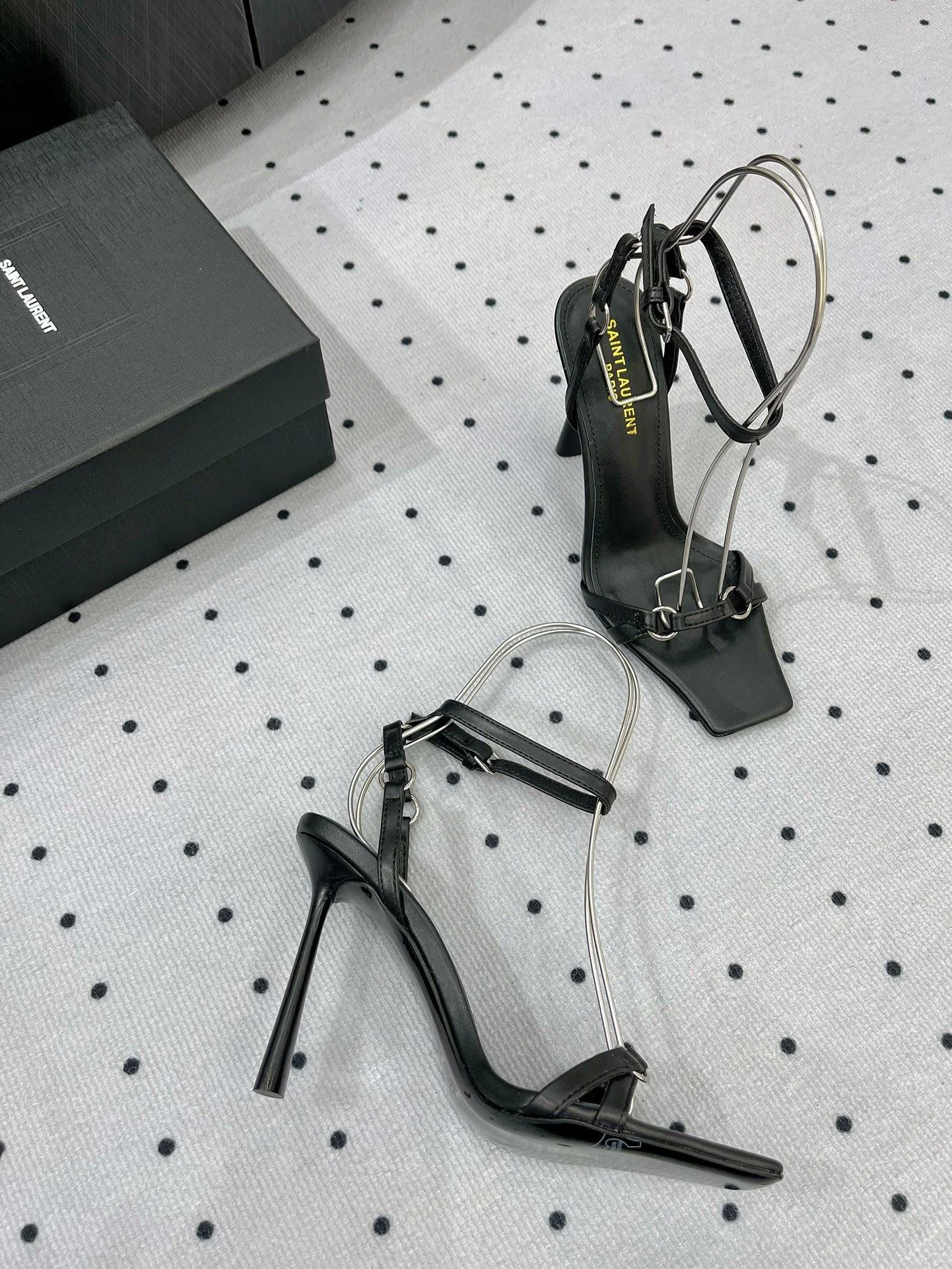 Ysl Sandals Cozy 5699