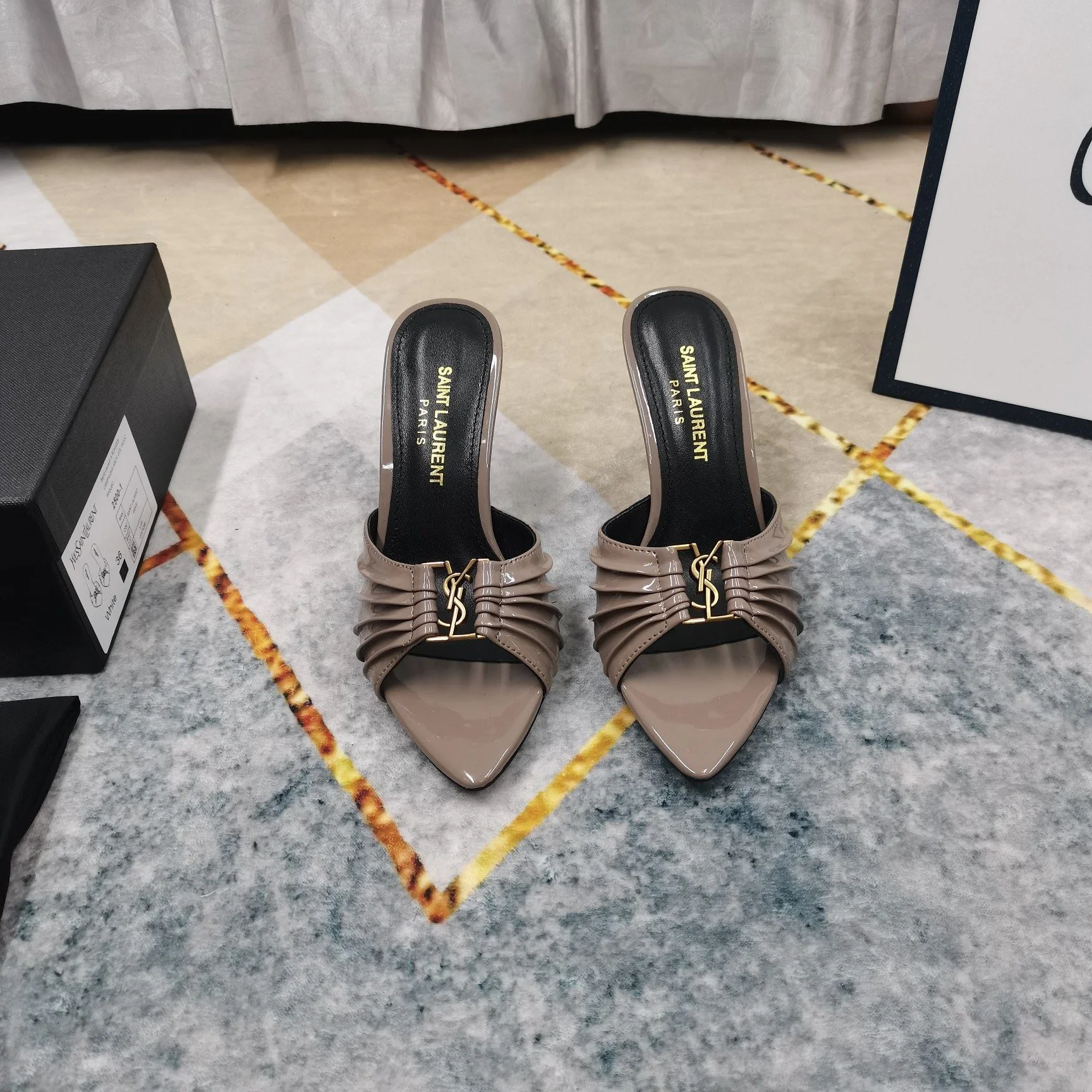 Ysl Sandals Lightweight 5731