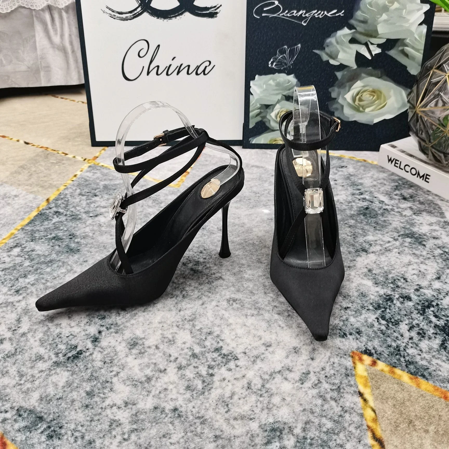 Flexible Ysl Sandals 5686