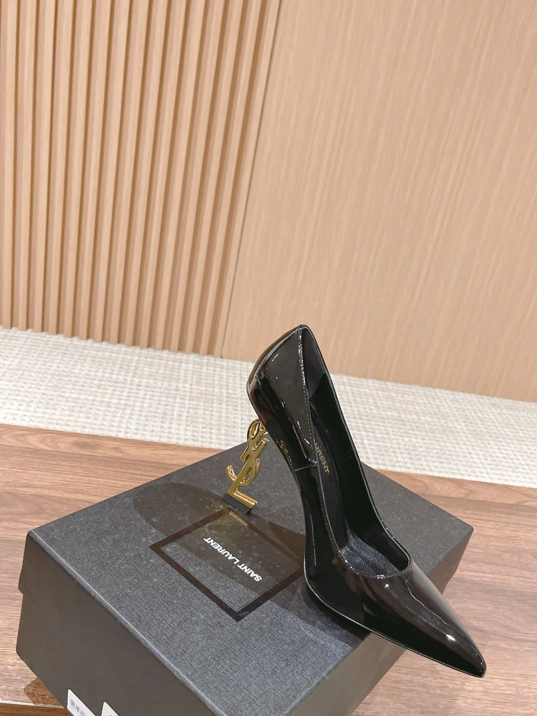 TravelReady Ysl Shoes 5603