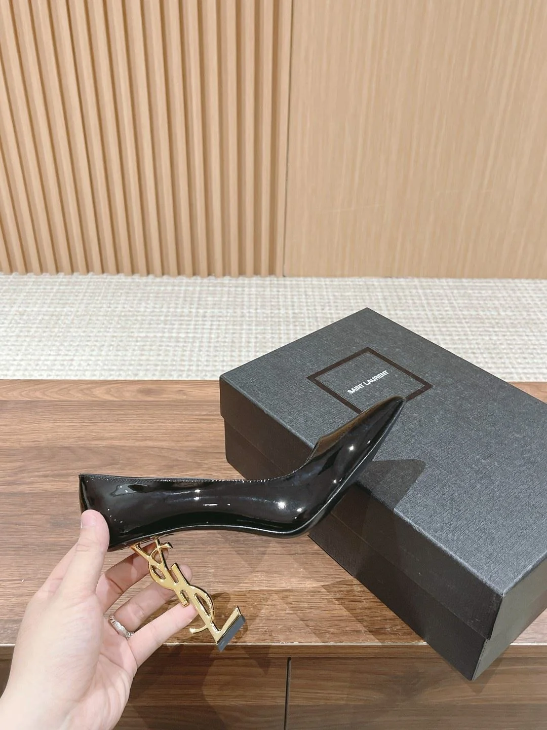 TravelReady Ysl Shoes 5603