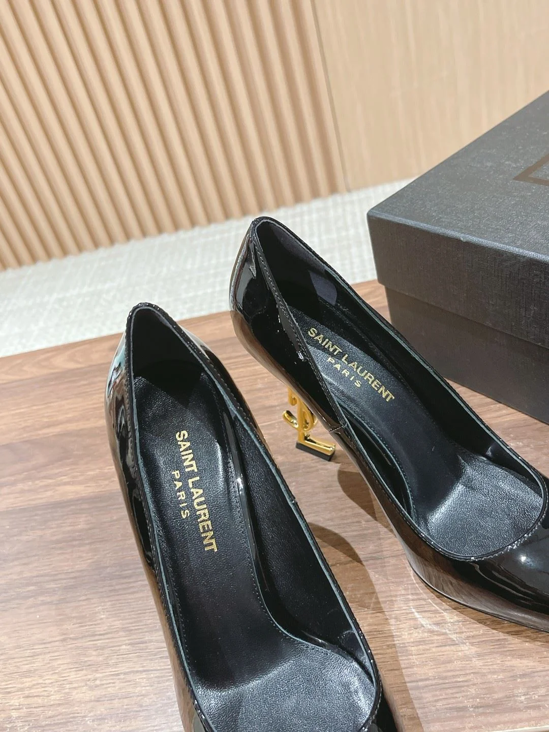 TravelReady Ysl Shoes 5603