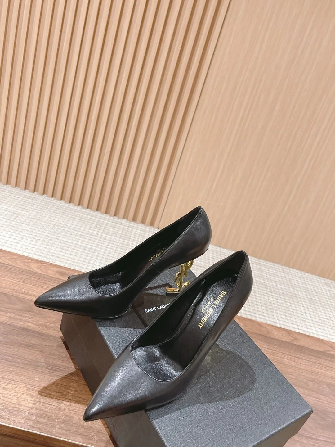 Ysl Shoes QuickDry 5641